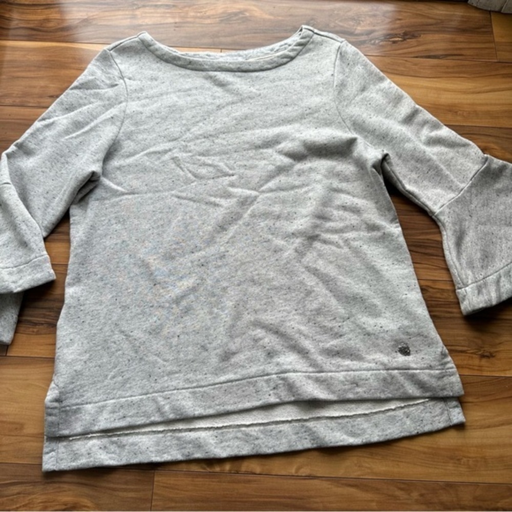 Tommy bahama bell sleeves sweater M